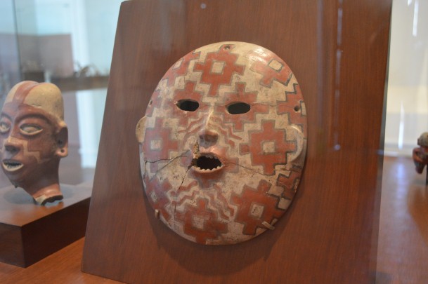 Máscara antropomorfa