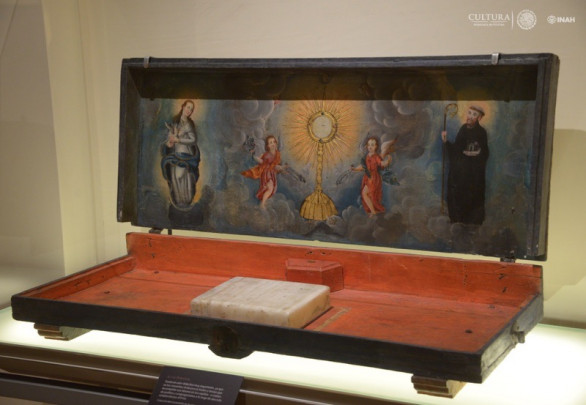 La cruz y la piedra: primeros pasos de los agustinos en Nueva España
