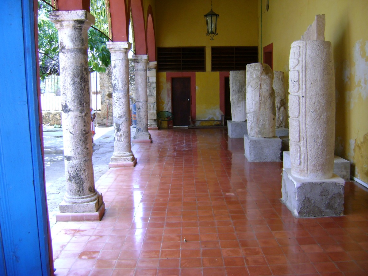 Exposición permanente del Museo Arqueológico del Camino Real de Hecelchakán