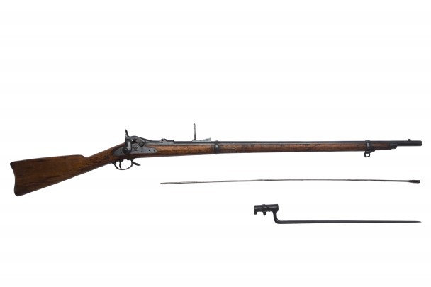 Fusil de retrocarga con cañón rayado, con baqueta y bayoneta