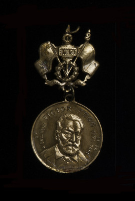 Medalla suvenir en honor de Víctor Hugo