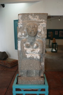 Escultura de Chalchiuhtlicue