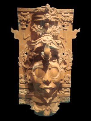 Incensario efigie con representación del dios GIII o Sol Jaguar del Inframundo