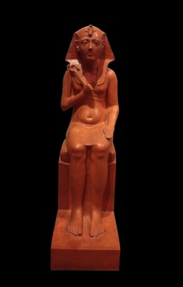 Escultura antropomorfa Amenhotep IV