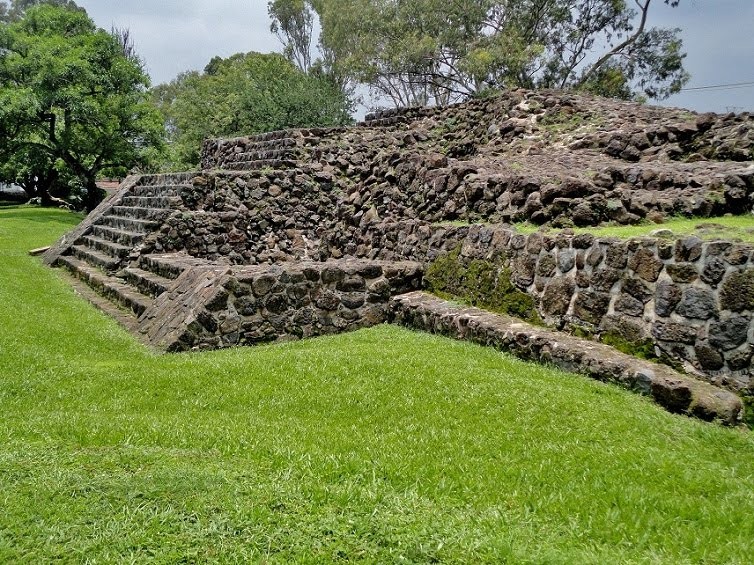 Basamento del Templo de Tezcatlipoca