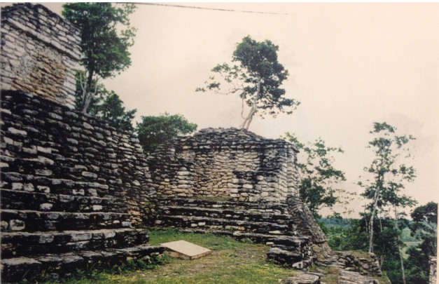 Templo_Saraguato_Kinichna