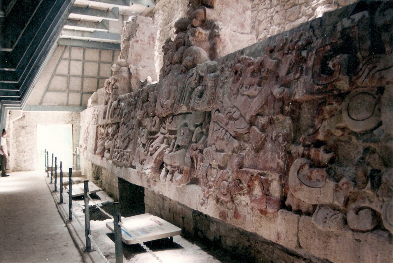 INAH - Zona arqueológica / Archivo