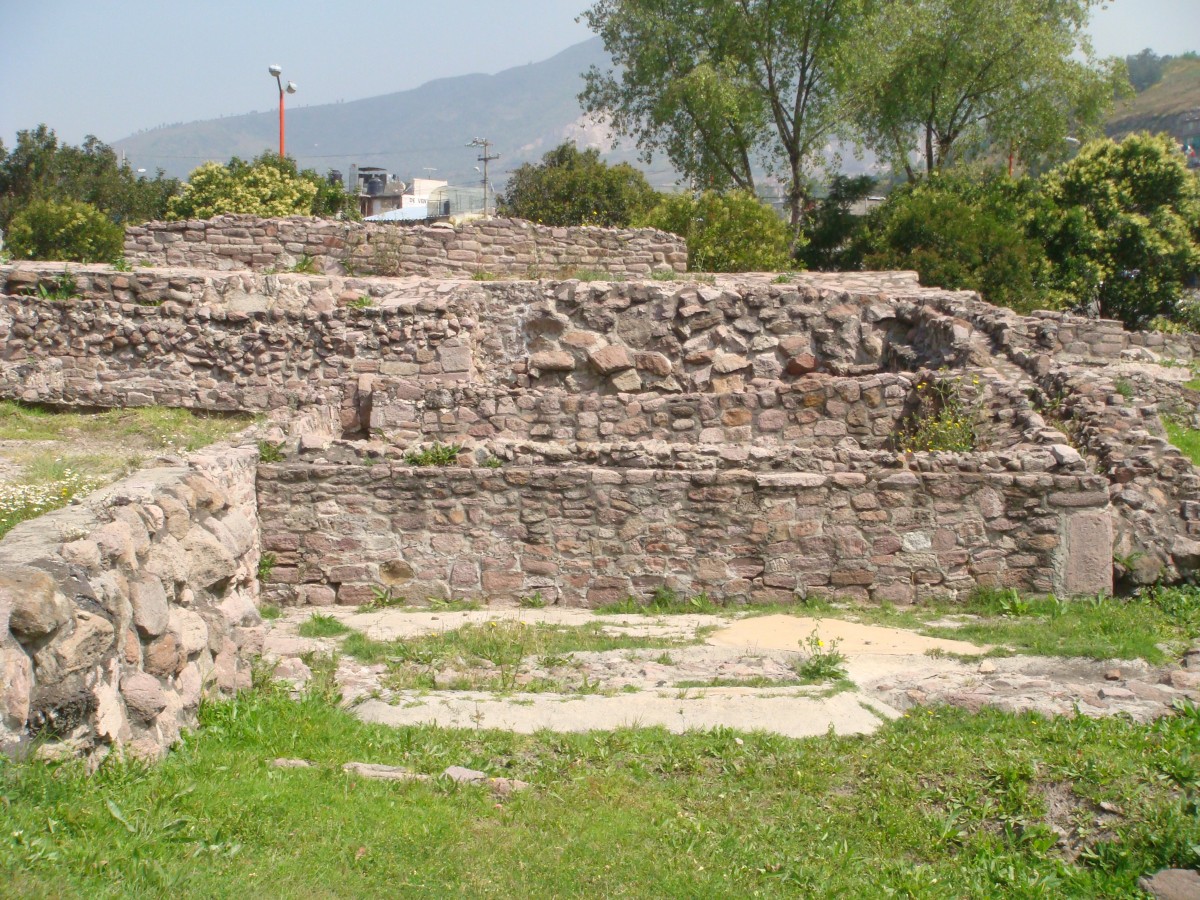 INAH- Zona Arqueológica de Tenayuca II