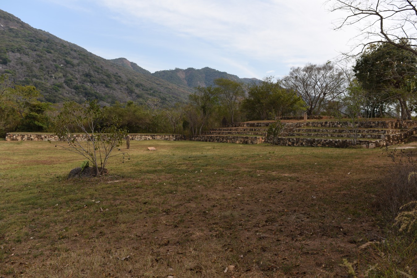 INAH-Zona arqueológica de Tehuacalco
