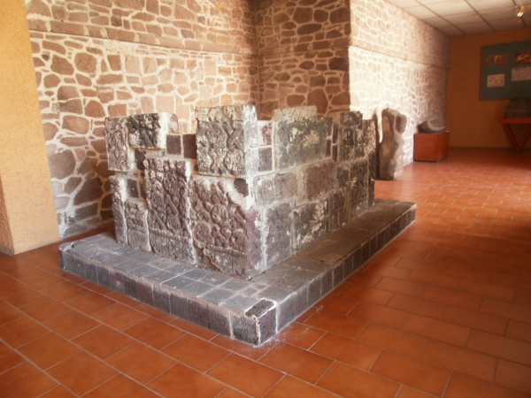 Figure 2. Altar or tomb of the years.