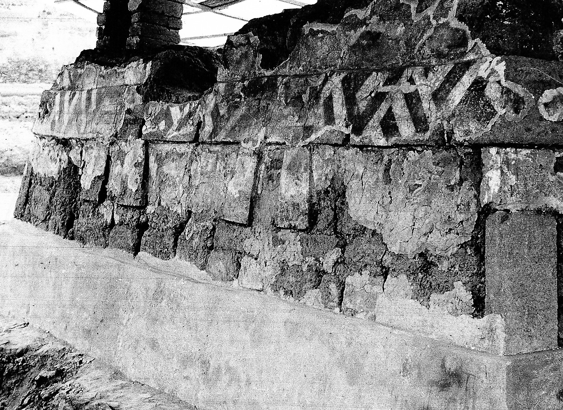 Vista de la fachada norte del Templo de las Pinturas