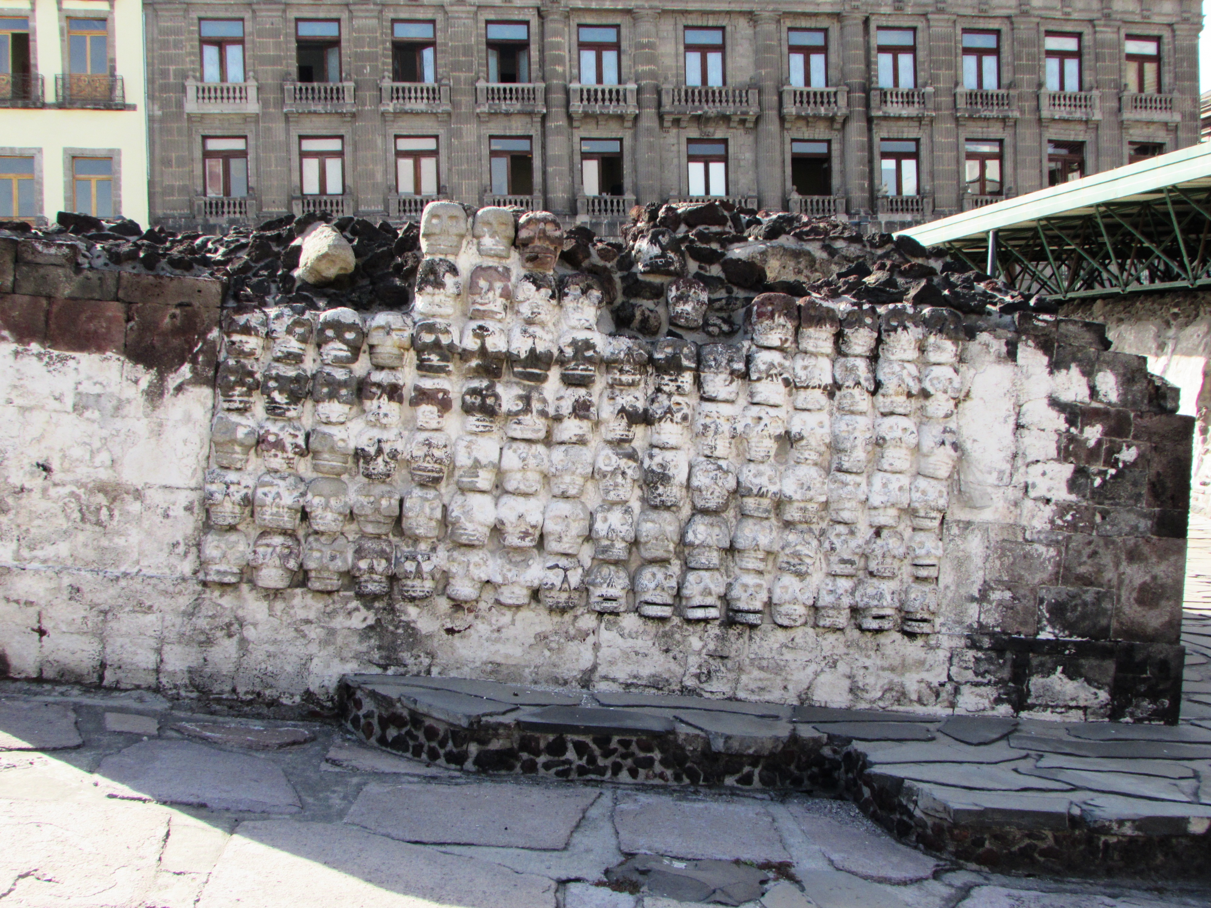 Altar tzompantli