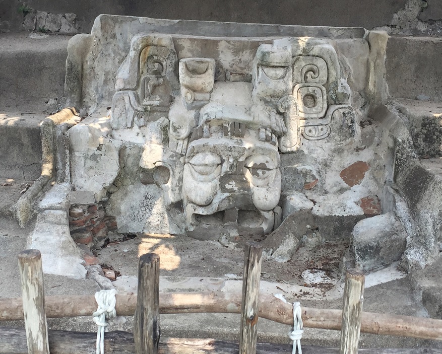 Escultura arquitectónica del Templo VI
