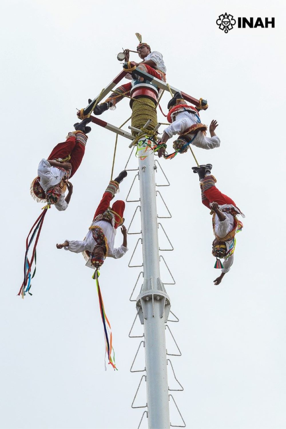 La ceremonia ritual de los Voladores