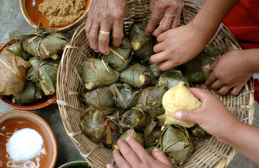 La cocina tradicional mexicana: Una cultura comunitaria, ancestral y viva y el paradigma de Michoacán