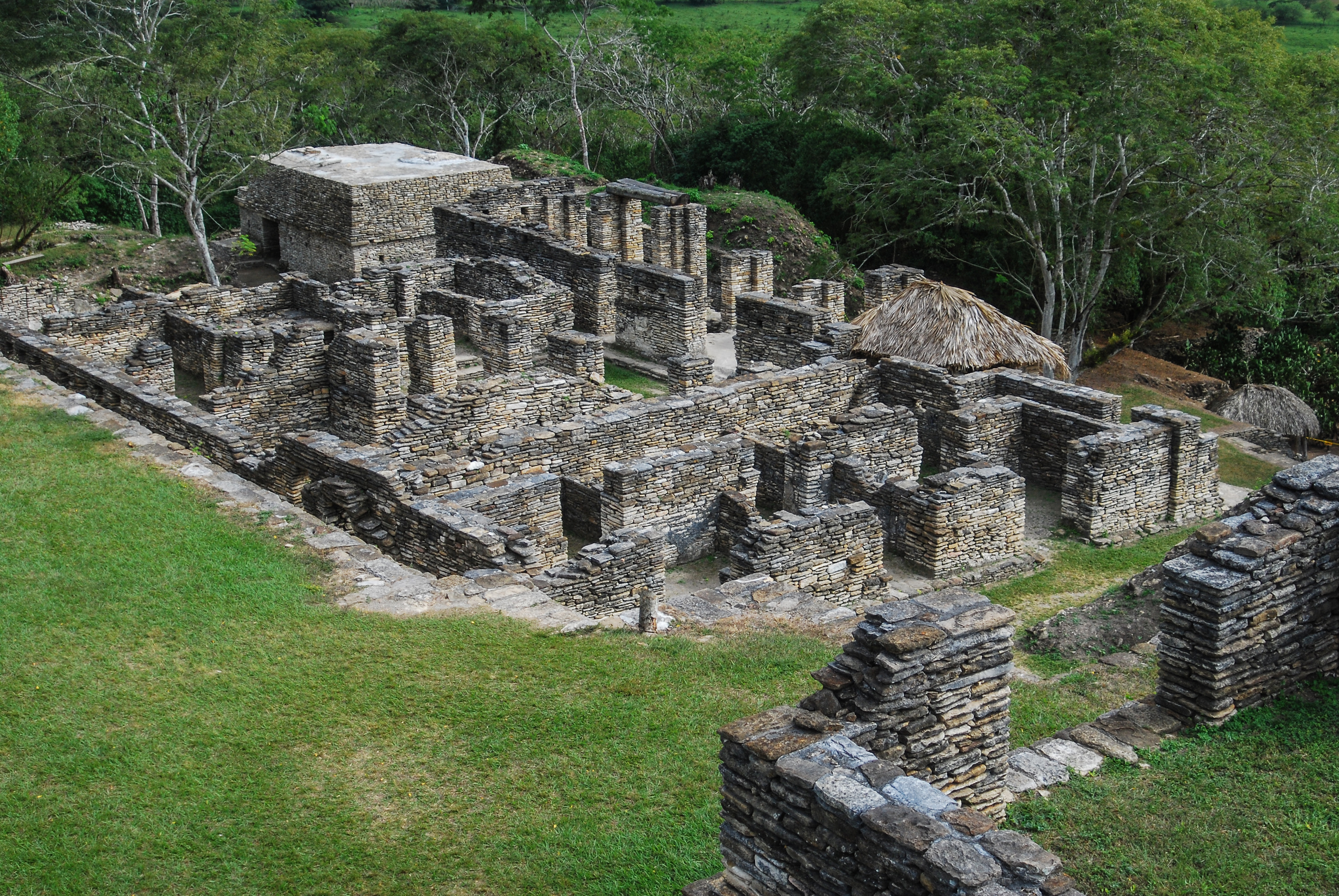 Toniná