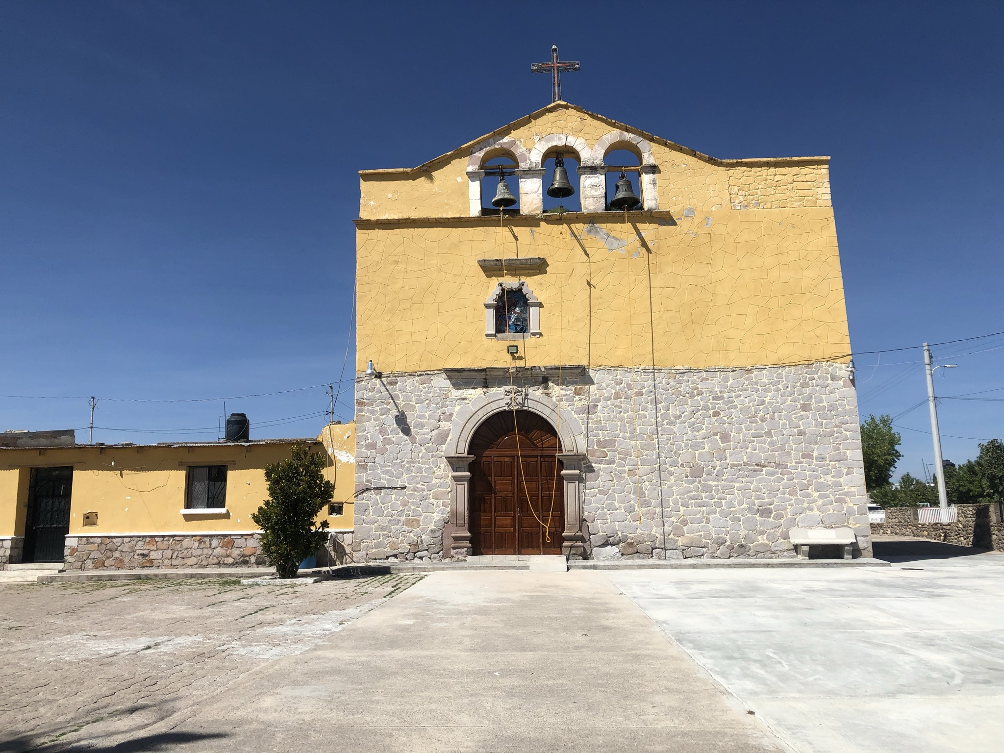 Templo de San Miguel en el pueblo de Villa Ocampo