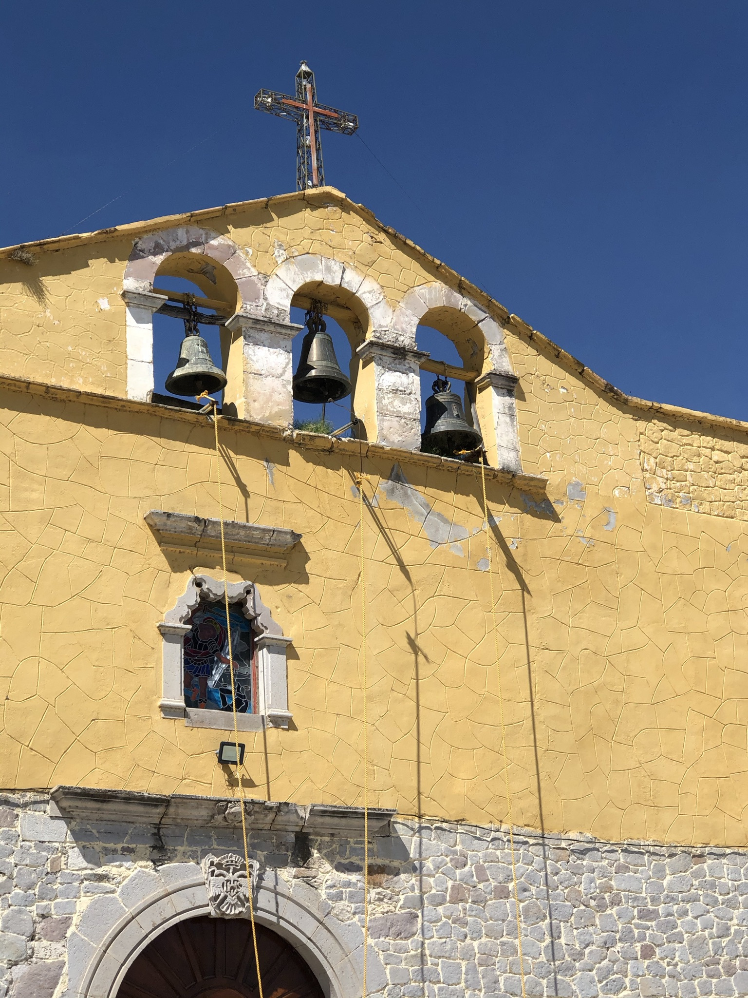 Templo de San Miguel en el pueblo de Villa Ocampo