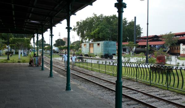 Andén en la antigua estación de ferrocarril Cuautla Morelos, México