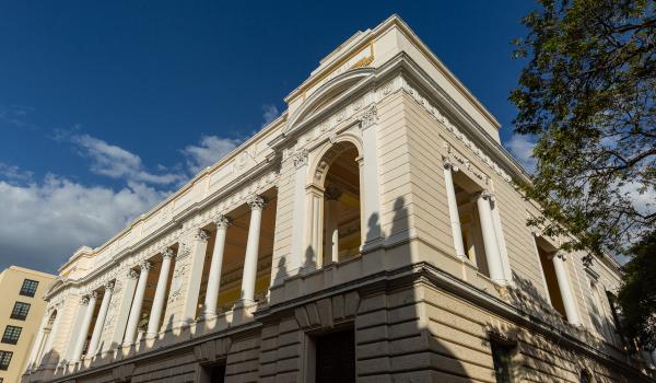 Teatro Peón Contreras