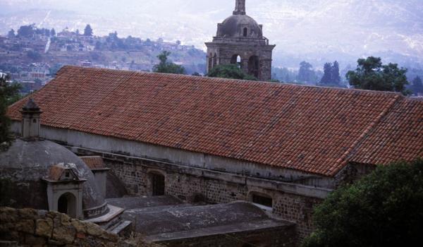 Monasterios del siglo XVI en las faldas del Volcán Popocatépetl