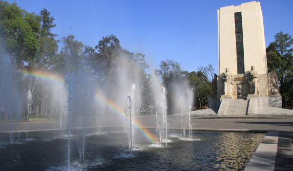 Parque La Bombilla, Monumento Álvaro Obregón