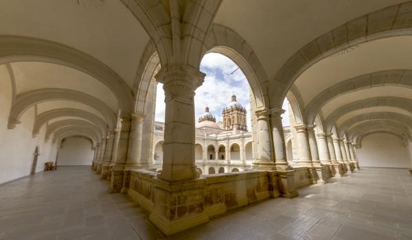 Claustro Alto