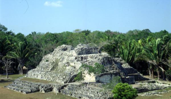 Acrópolis (Estructura B-1)