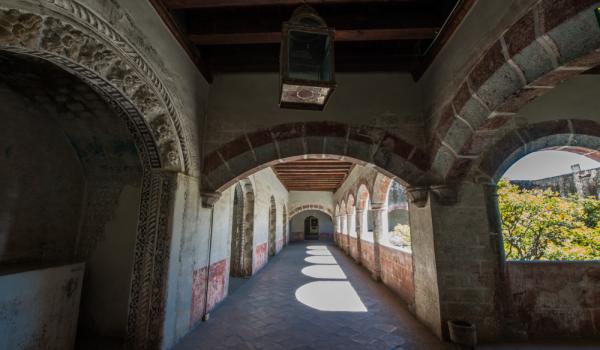 Claustro alto