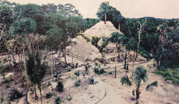 Plaza Ya'axná