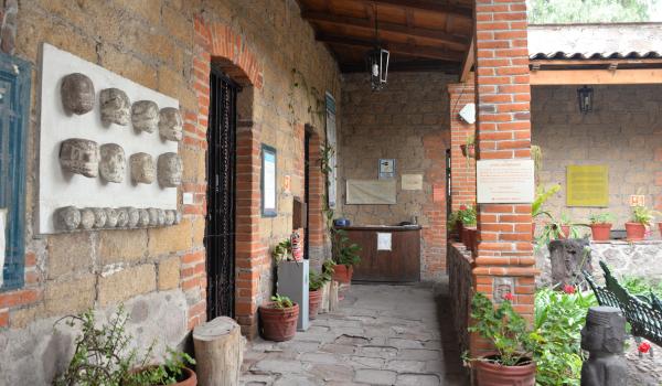 Pasillo de acceso al museo y la zona arqueológica