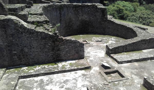 Estructura III. Tzinacalli (en la casa de los quemadores)