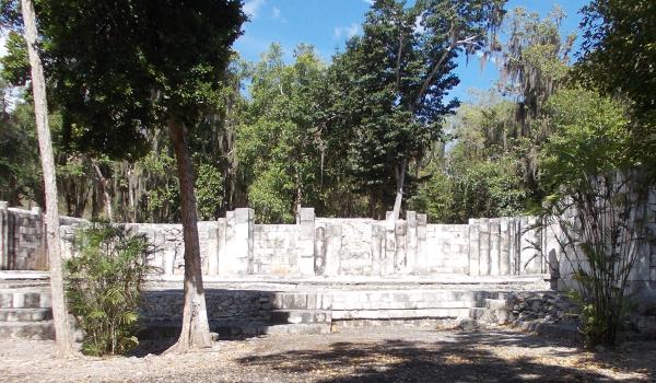 Casa de las Grecas Escalonadas