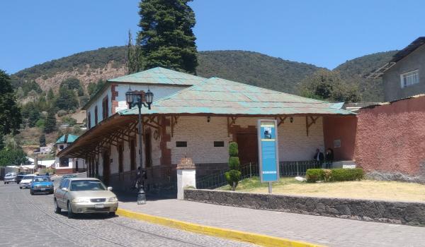 Antigua estación de ferrocarril de El Oro