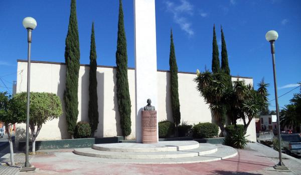 Monumento a Abundio Martínez