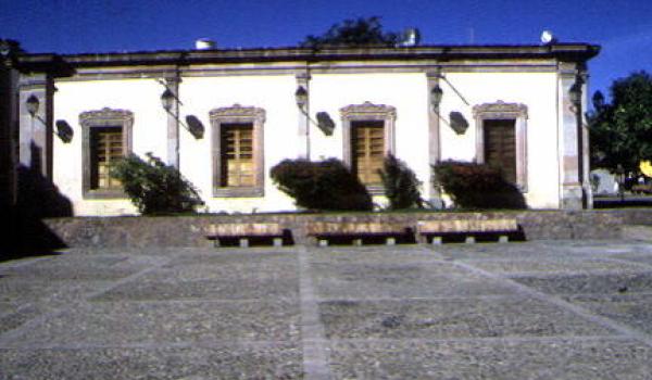 Escuela de Artes y Oficios " Miguel Leandro Guerra "