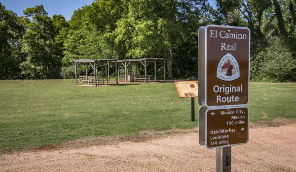 Sitio histórico estatal Caddo Mounds
