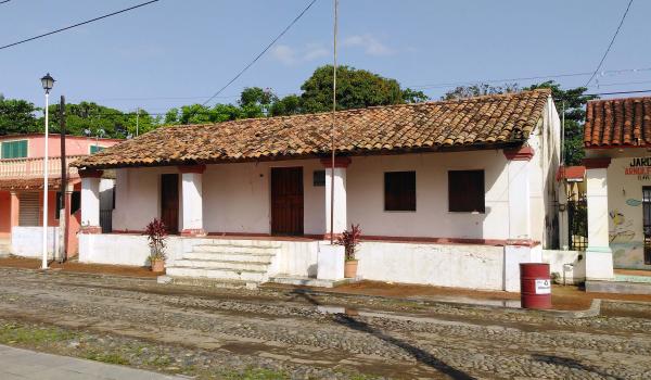 Biblioteca "Matías Ibarra Martínez", Antiguo Cabildo