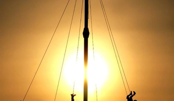 La ceremonia ritual de los Voladores