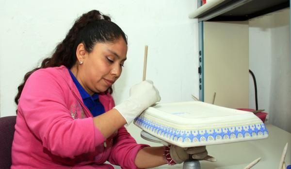 Procesos artesanales para la elaboración de la Talavera de Puebla y Tlaxcala (México) y de la cerámica de Talavera de la Reina y El Puente del Arzobispo (España)