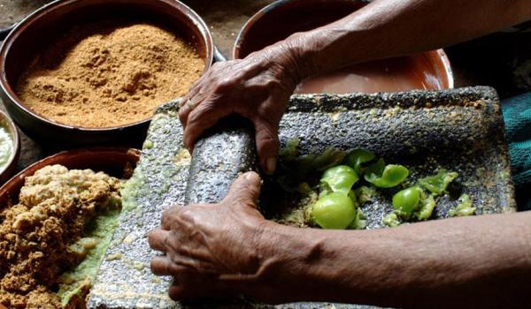 La cocina tradicional mexicana: Una cultura comunitaria, ancestral y viva y el paradigma de Michoacán