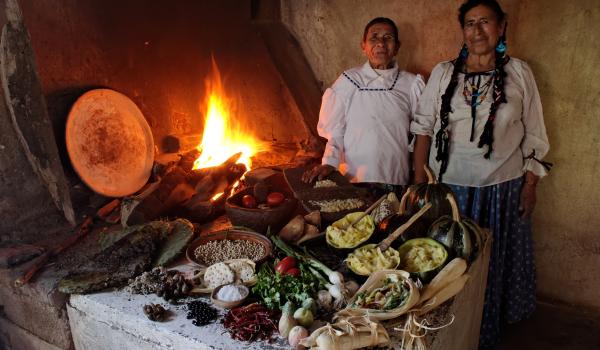 La cocina tradicional mexicana: Una cultura comunitaria, ancestral y viva y el paradigma de Michoacán