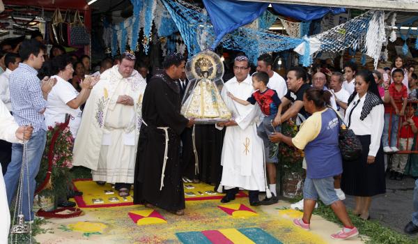 La romería de Zapopan: ciclo ritual de La Llevada de la Virgen