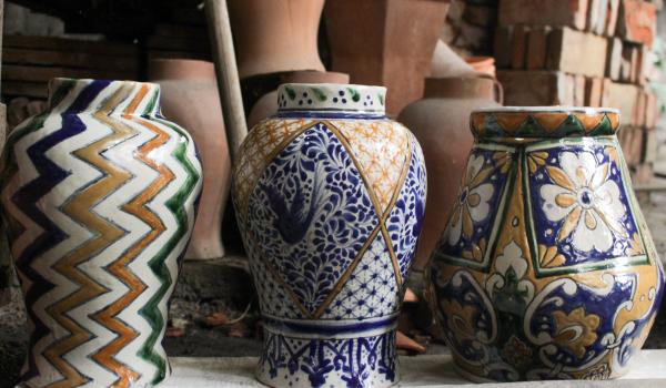 Procesos artesanales para la elaboración de la Talavera de Puebla y Tlaxcala (México) y de la cerámica de Talavera de la Reina y El Puente del Arzobispo (España)