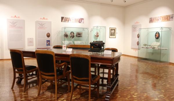 Galería Julia Carranza