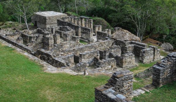 Toniná