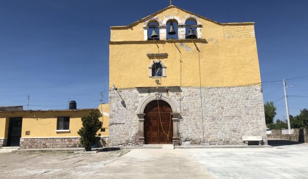 Templo de San Miguel en el pueblo de Villa Ocampo
