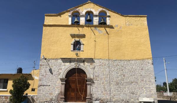 Templo de San Miguel en el pueblo de Villa Ocampo