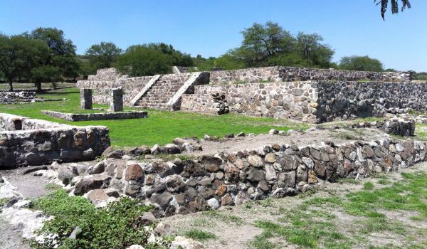 Zona Arqueológica Tres Cerritos