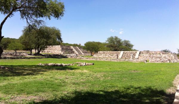 Zona Arqueológica Tres Cerritos
